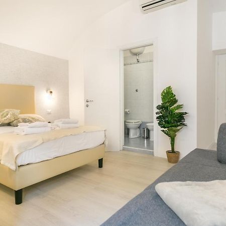 White Candia Guesthouse Rome Exterior photo