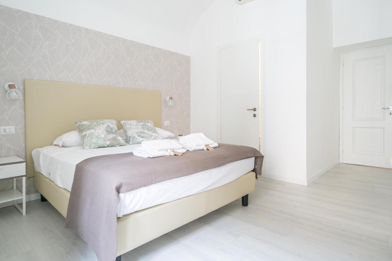 White Candia Guesthouse Rome Exterior photo